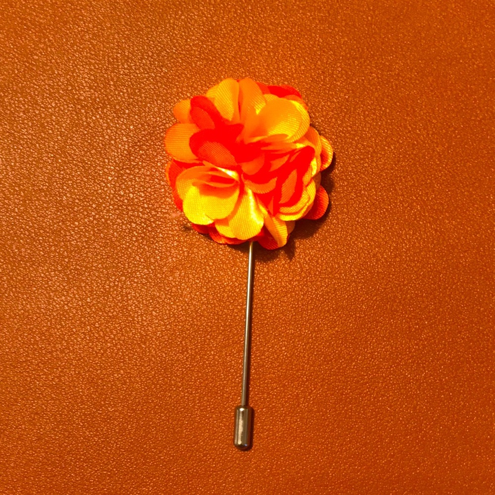 Flower pin